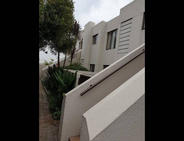2 BEDROOM TOWNHOUSE FOR SALE IN MARAIS STEYN PARK
